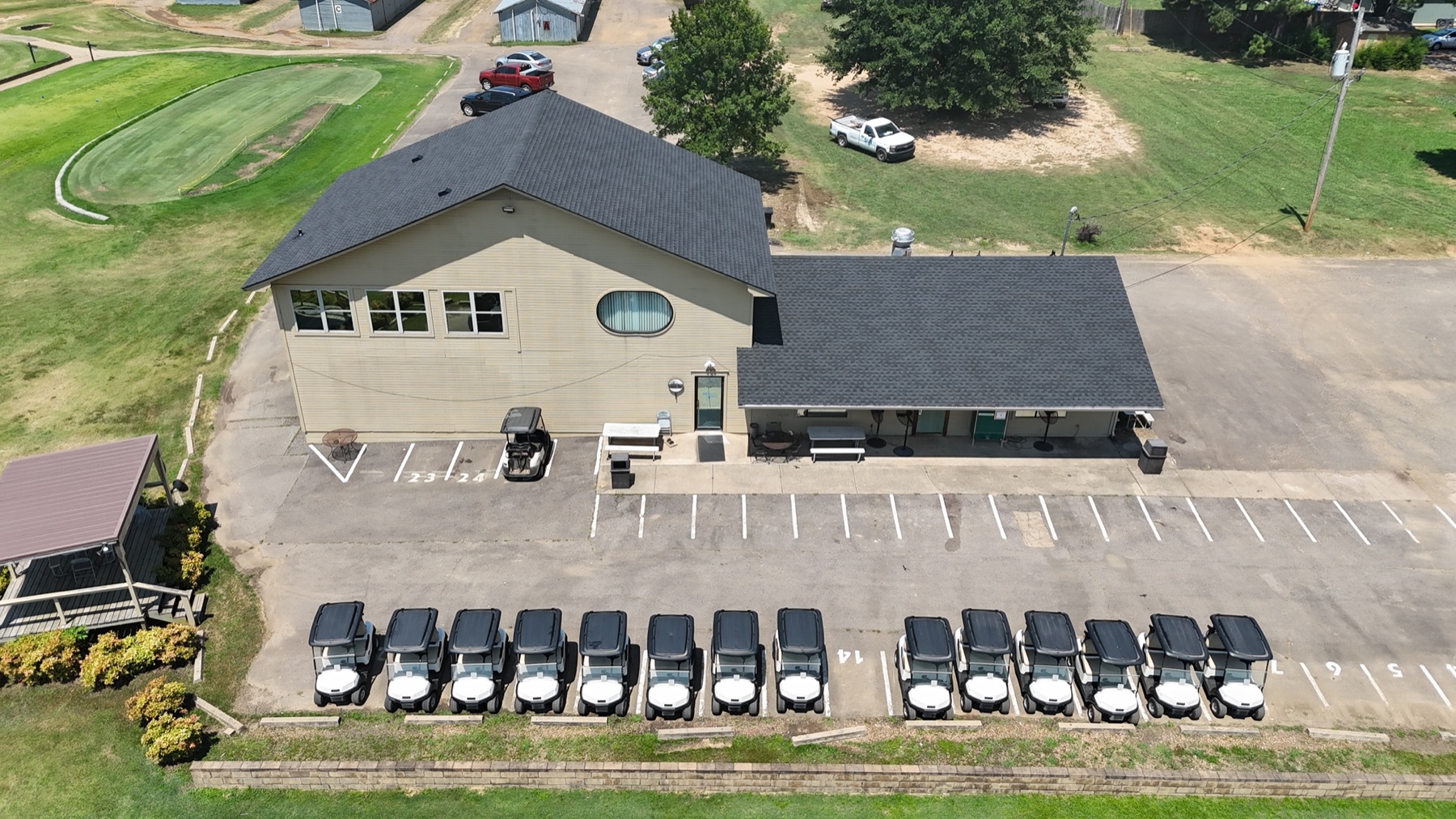 Commercial building roof completed by SMI Roofing